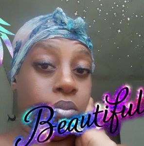 Meet your Posher, Tyiskia